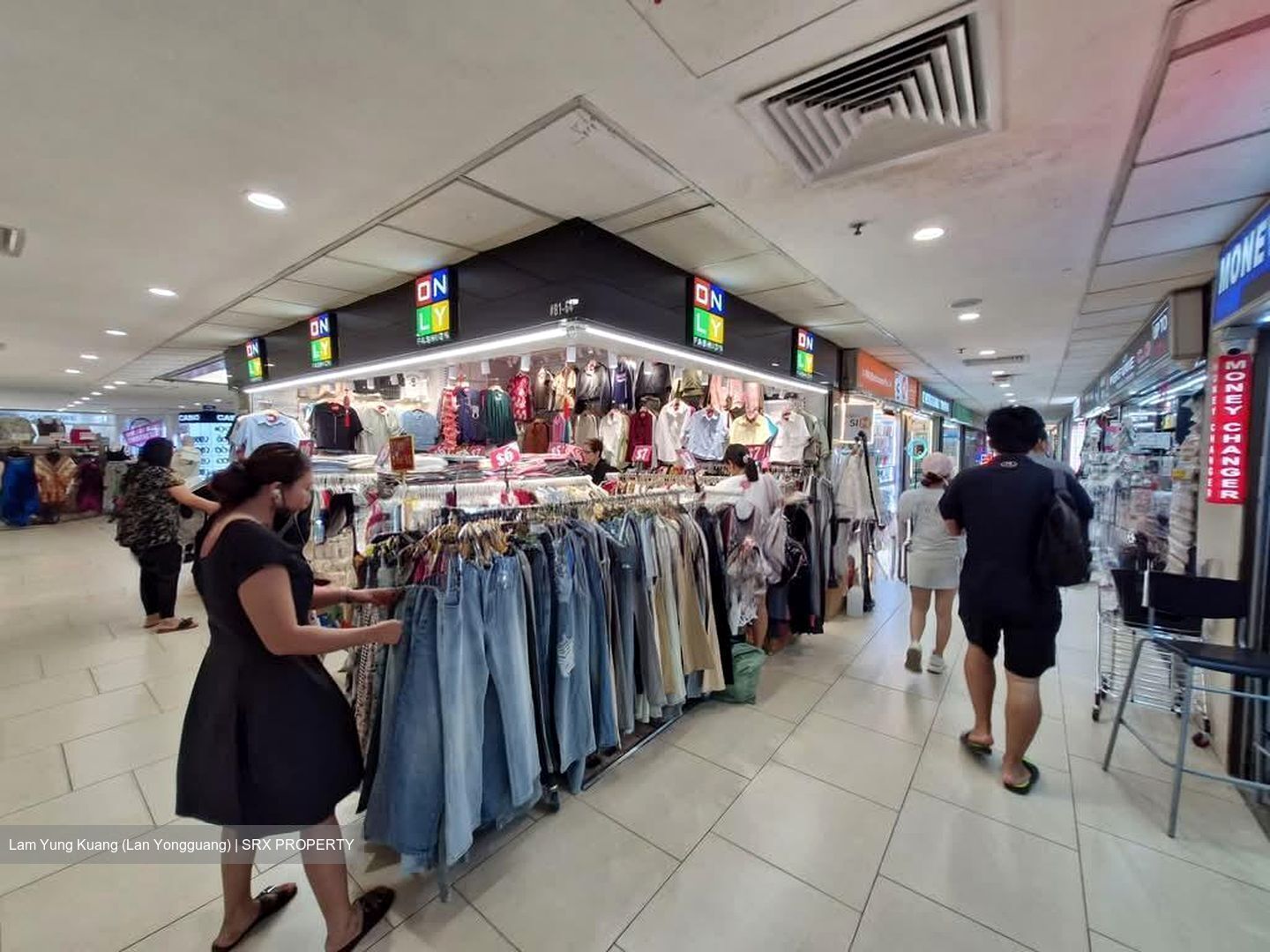 Lucky Plaza (D9), Shop House #594477711